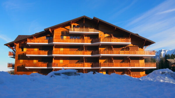 Loue appartement à La Joue du Loup hautes alpes, station ski Superdévoluy, idéal pour vos vacances en montagne été comme hiver