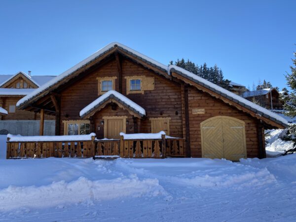 Loue chalet à La Joue du Loup hautes alpes, station ski Superdévoluy, idéal pour vos vacances en montagne été comme hiver