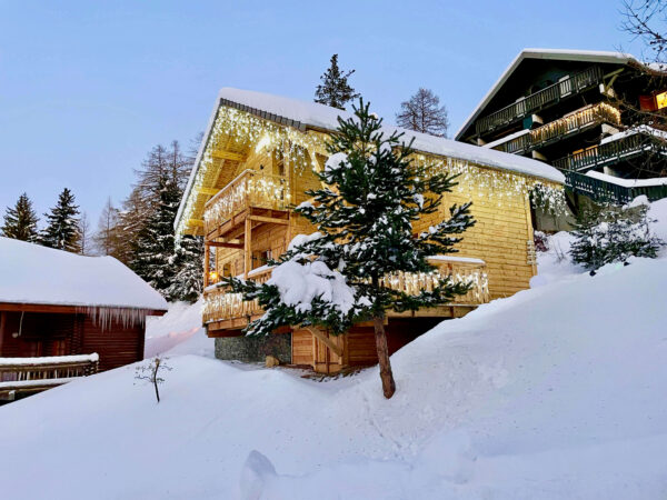 Loue chalet à La Joue du Loup hautes alpes, station ski Superdévoluy, idéal pour vos vacances en montagne été comme hiver