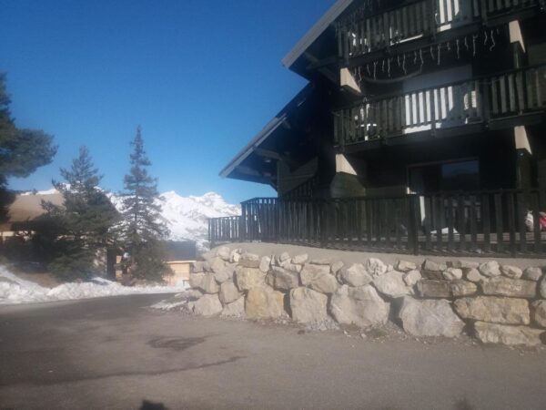 Loue appartement à La Joue du Loup hautes alpes, station ski Superdévoluy, idéal pour vos vacances en montagne été comme hiver