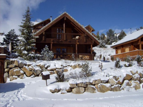 Loue chalet à La Joue du Loup hautes alpes, station ski Superdévoluy, idéal pour vos vacances en montagne été comme hiver