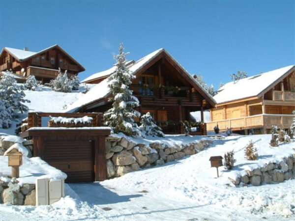 Loue chalet à La Joue du Loup hautes alpes, station ski Superdévoluy, idéal pour vos vacances en montagne été comme hiver