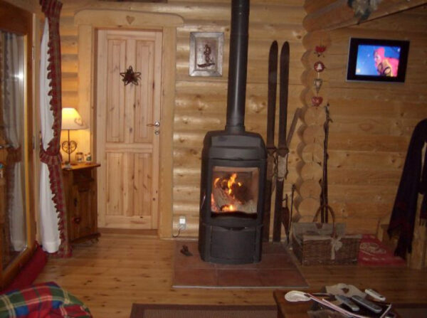 Loue chalet à La Joue du Loup hautes alpes, station ski Superdévoluy, idéal pour vos vacances en montagne été comme hiver