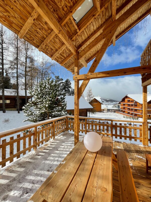 Loue chalet à La Joue du Loup hautes alpes, station ski Superdévoluy, idéal pour vos vacances en montagne été comme hiver