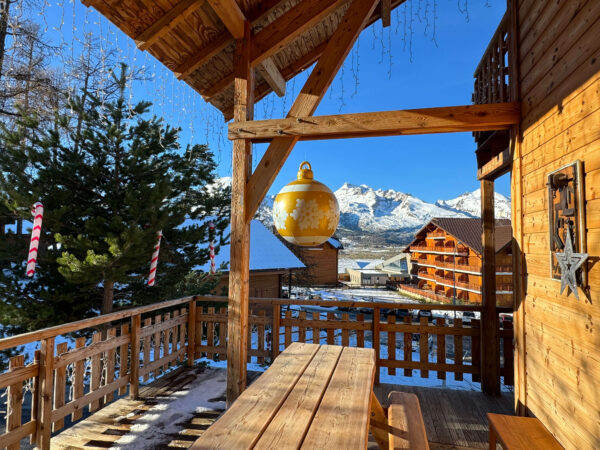 Loue chalet à La Joue du Loup hautes alpes, station ski Superdévoluy, idéal pour vos vacances en montagne été comme hiver