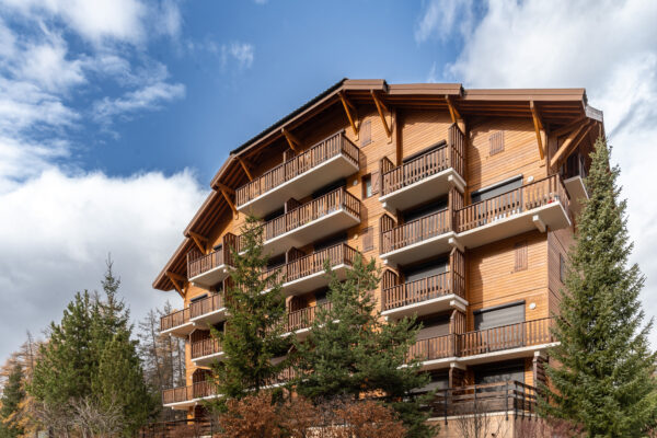 Loue appartement à La Joue du Loup hautes alpes, station ski Superdévoluy, idéal pour vos vacances en montagne été comme hiver