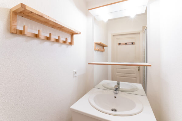 loue appartement à la Joue du Loup, station de ski dans les hautes alpes, même domaine de ski que Superdévoluy, idéal pour vos vacances en montagne été comme hive