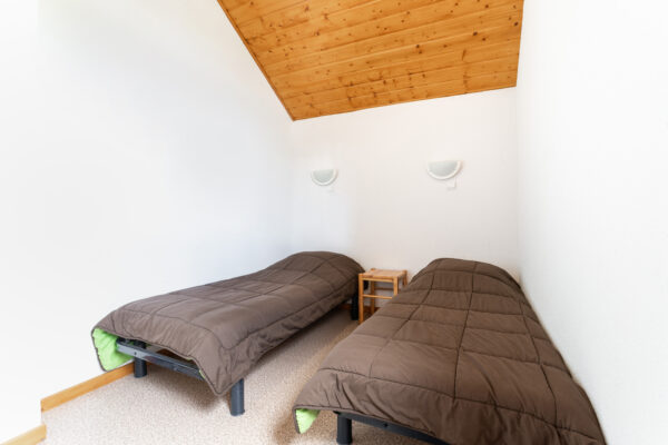 loue appartement à la Joue du Loup, station de ski dans les hautes alpes, même domaine de ski que Superdévoluy, idéal pour vos vacances en montagne été comme hiver