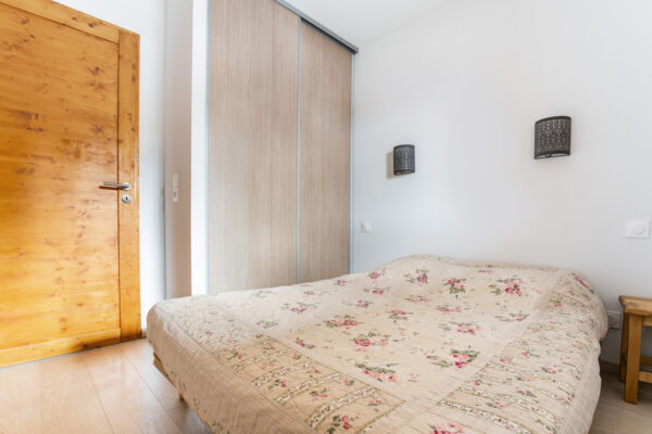 loue appartement à la Joue du Loup, station de ski dans les hautes alpes, même domaine de ski que Superdévoluy, idéal pour vos vacances en montagne été comme hiver