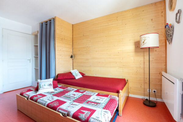 Loue appartement à la Joue du Loup, station de ski dans les hautes alpes, proche de Superdévoluy. Idéal pour vos vacances en montagne l'été et hiver