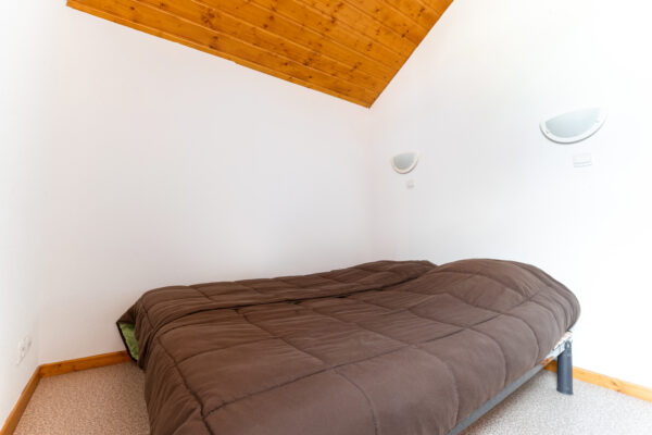 loue appartement à la Joue du Loup, station de ski dans les hautes alpes, même domaine de ski que Superdévoluy, idéal pour vos vacances en montagne été comme hiver