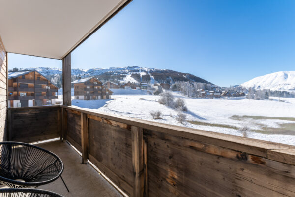 Loue appartement à la Joue du Loup, station de ski dans les hautes alpes, proche de Superdévoluy. Idéal pour vos vacances en montagne l'été et hiver