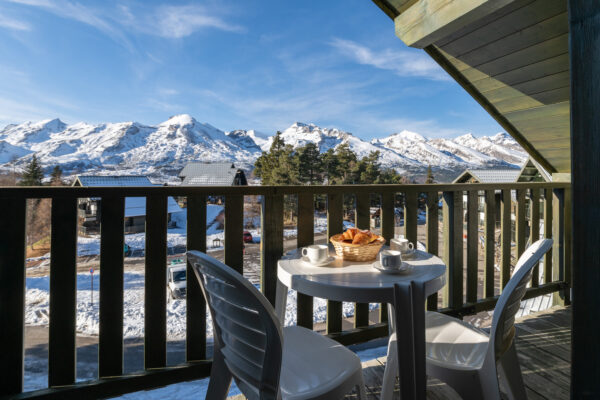Loue appartement à la Joue du Loup, station de ski dans les hautes alpes, proche de Superdévoluy. Idéal pour vos vacances en montagne l'été et hiver