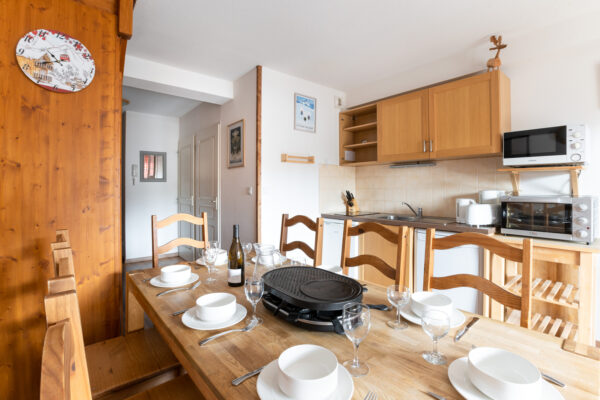 loue appartement à la Joue du Loup, station de ski dans les hautes alpes, même domaine de ski que Superdévoluy, idéal pour vos vacances en montagne été comme hive