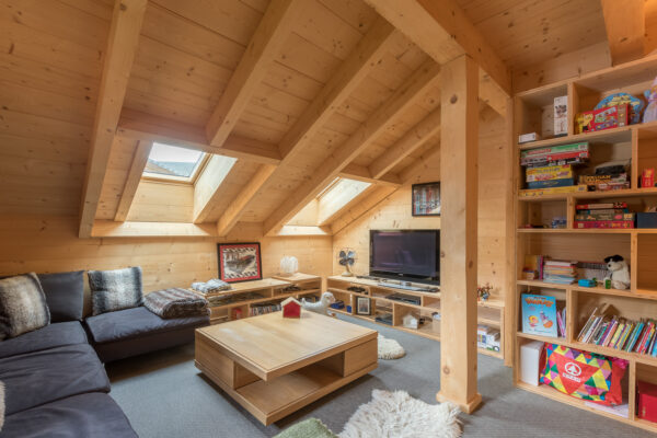loue chalet à la Joue du Loup, station de ski dans les hautes alpes, même domaine de ski que Superdévoluy, idéal pour vos vacances en montagne été comme hiver