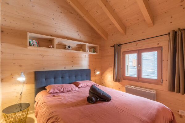 loue chalet à la Joue du Loup, station de ski dans les hautes alpes, même domaine de ski que Superdévoluy, idéal pour vos vacances en montagne été comme hiver