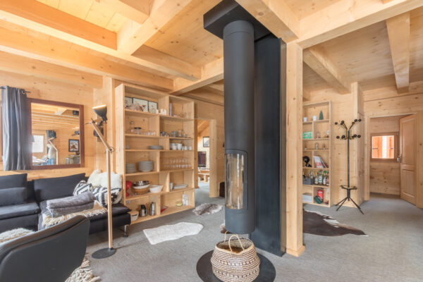 loue chalet à la Joue du Loup, station de ski dans les hautes alpes, même domaine de ski que Superdévoluy, idéal pour vos vacances en montagne été comme hiver