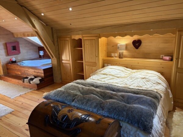 loue chalet à la Joue du Loup, station de ski dans les hautes alpes, même domaine de ski que Superdévoluy, idéal pour vos vacances en montagne été comme hiver