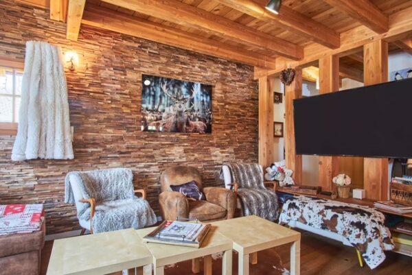 loue chalet à la Joue du Loup, station de ski dans les hautes alpes, même domaine de ski que Superdévoluy, idéal pour vos vacances en montagne été comme hiver