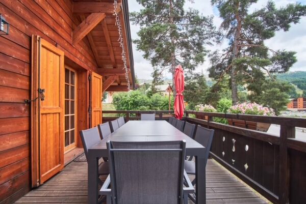 loue chalet à la Joue du Loup, station de ski dans les hautes alpes, même domaine de ski que Superdévoluy, idéal pour vos vacances en montagne été comme hiver
