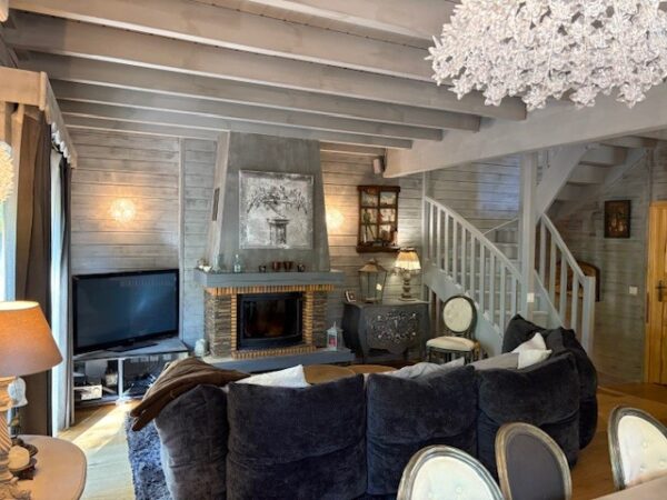loue chalet à la Joue du Loup, station de ski dans les hautes alpes, même domaine de ski que Superdévoluy, idéal pour vos vacances en montagne été comme hiver