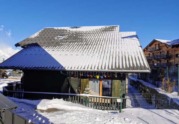 loue appartement à la Joue du Loup, station de ski dans les hautes alpes, même domaine de ski que Superdévoluy, idéal pour vos vacances en montagne été comme hiver