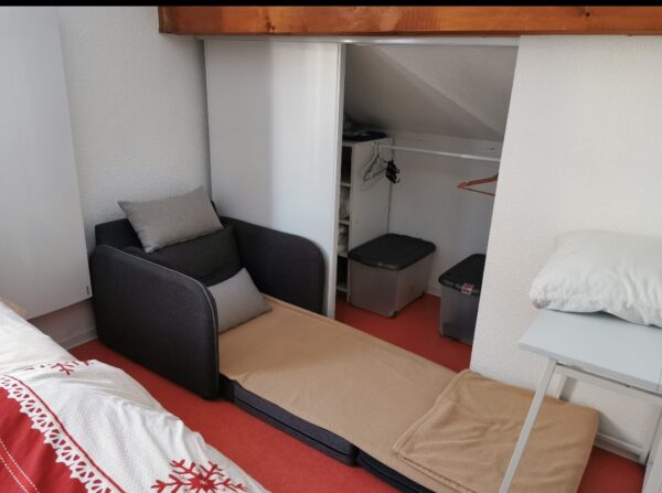 loue appartement à la Joue du Loup, station de ski dans les hautes alpes, même domaine de ski que Superdévoluy, idéal pour vos vacances en montagne été comme hiver