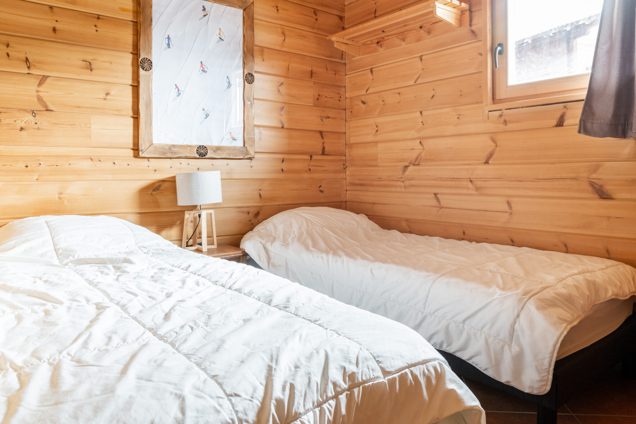 loue chalet dans résidence avec piscine à la Joue du Loup, station de ski dans les hautes alpes, même domaine de ski que Superdévoluy, idéal pour vos vacances en montagne été comme hiver