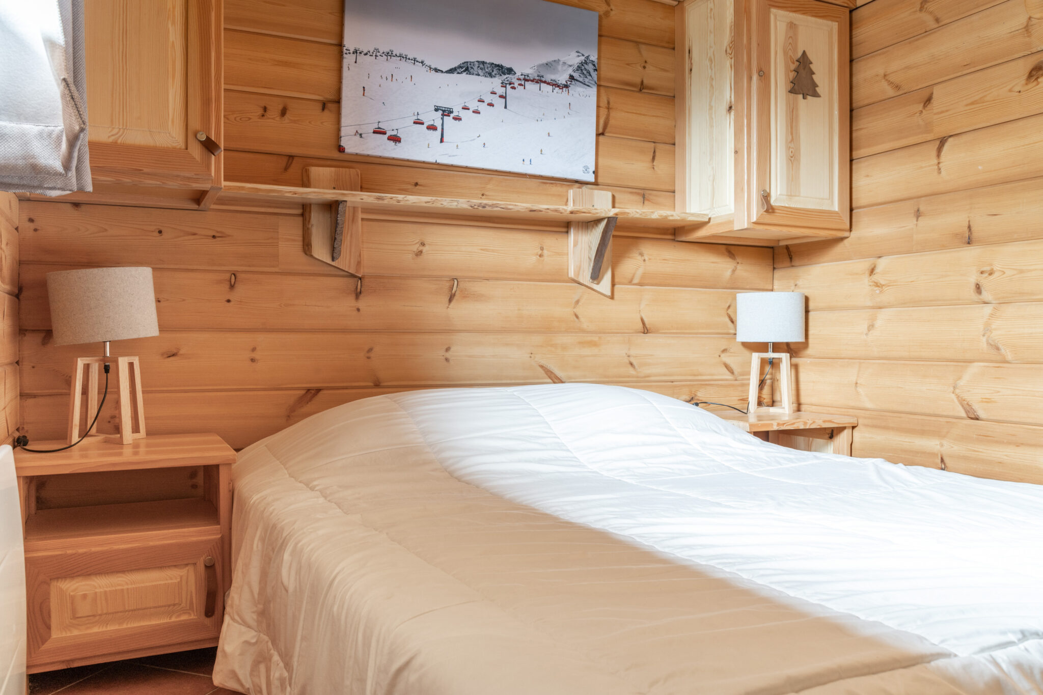 loue chalet dans résidence avec piscine à la Joue du Loup, station de ski dans les hautes alpes, même domaine de ski que Superdévoluy, idéal pour vos vacances en montagne été comme hiver