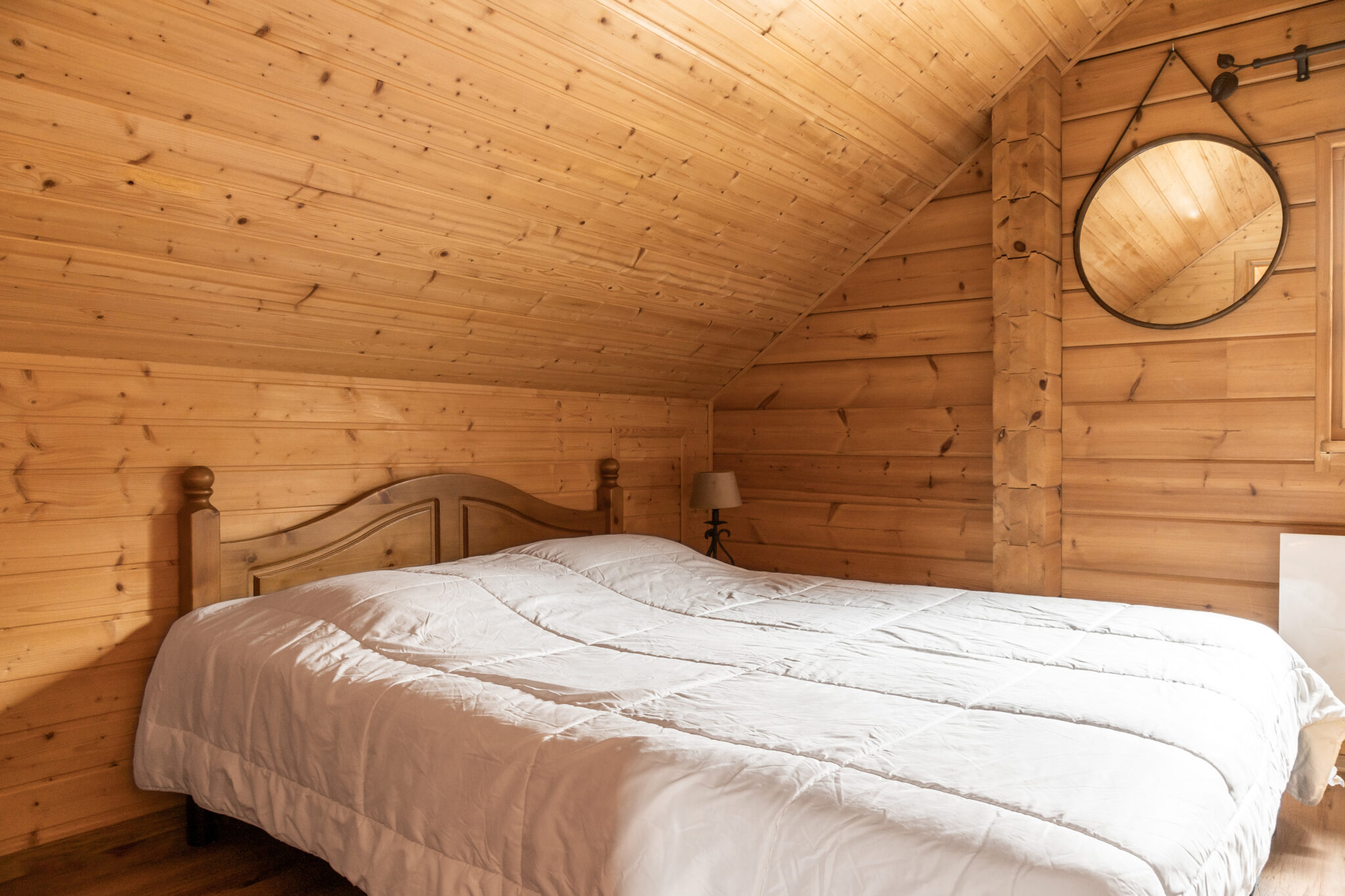 loue chalet dans résidence avec piscine à la Joue du Loup, station de ski dans les hautes alpes, même domaine de ski que Superdévoluy, idéal pour vos vacances en montagne été comme hiver