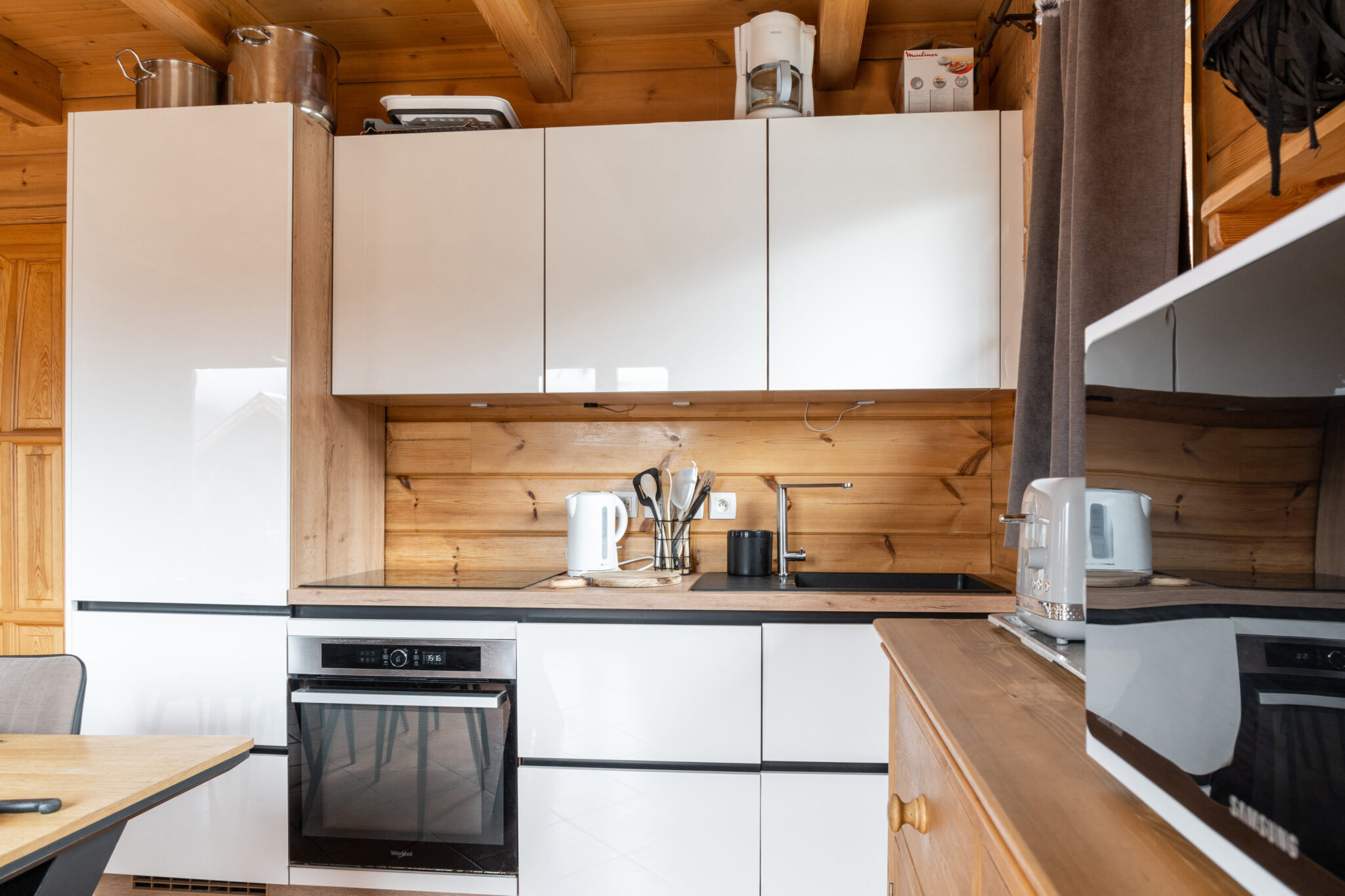 loue chalet dans résidence avec piscine à la Joue du Loup, station de ski dans les hautes alpes, même domaine de ski que Superdévoluy, idéal pour vos vacances en montagne été comme hiver