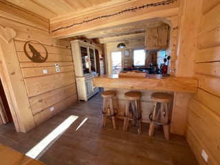 loue chalet dans résidence avec piscine à la Joue du Loup, station de ski dans les hautes alpes, même domaine de ski que Superdévoluy, idéal pour vos vacances en montagne été comme hiver